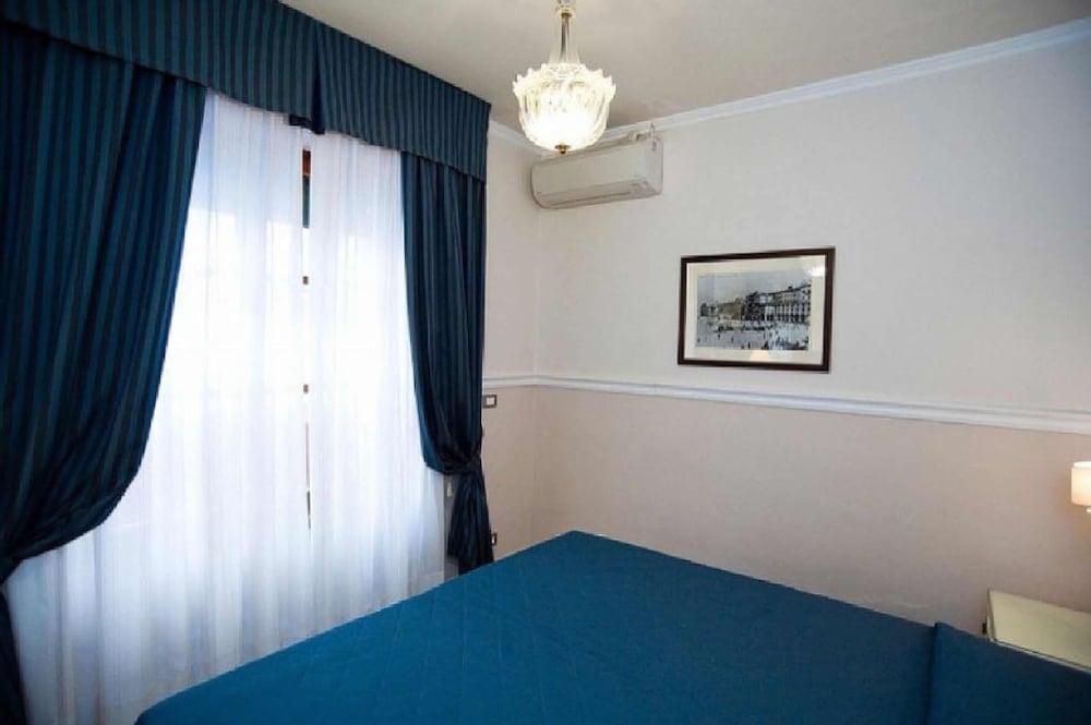 Hotel Gran Duca Ливорно Экстерьер фото