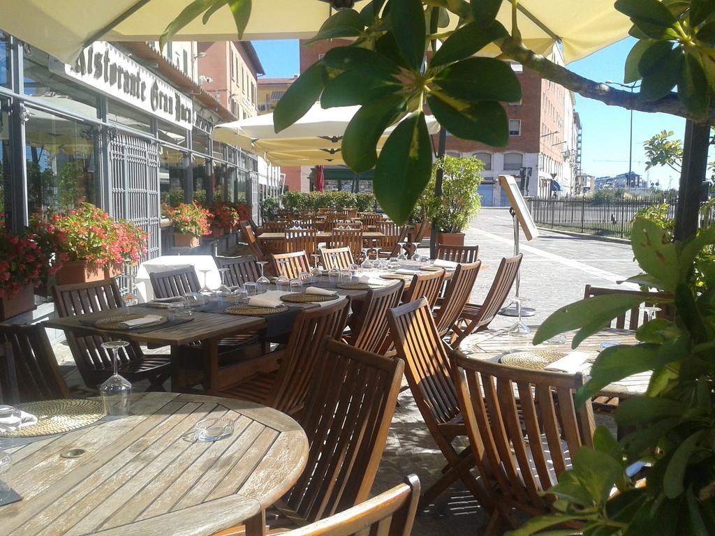 Hotel Gran Duca Ливорно Экстерьер фото