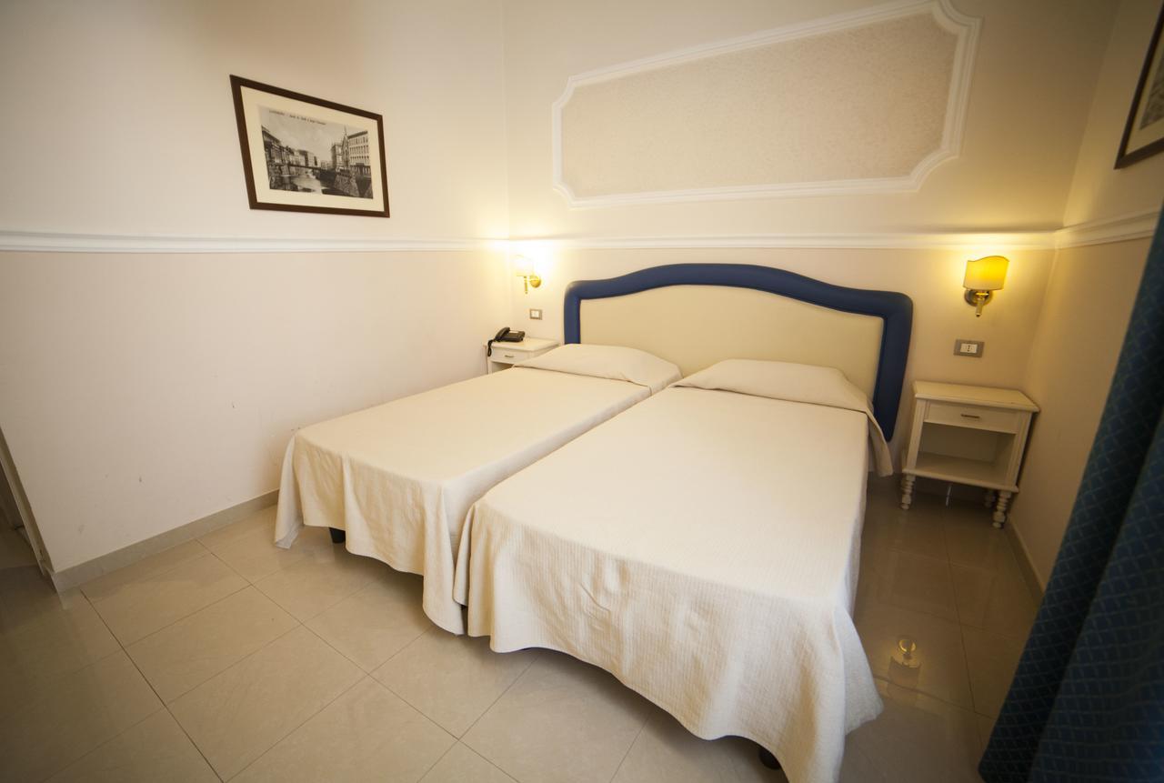 Hotel Gran Duca Ливорно Экстерьер фото