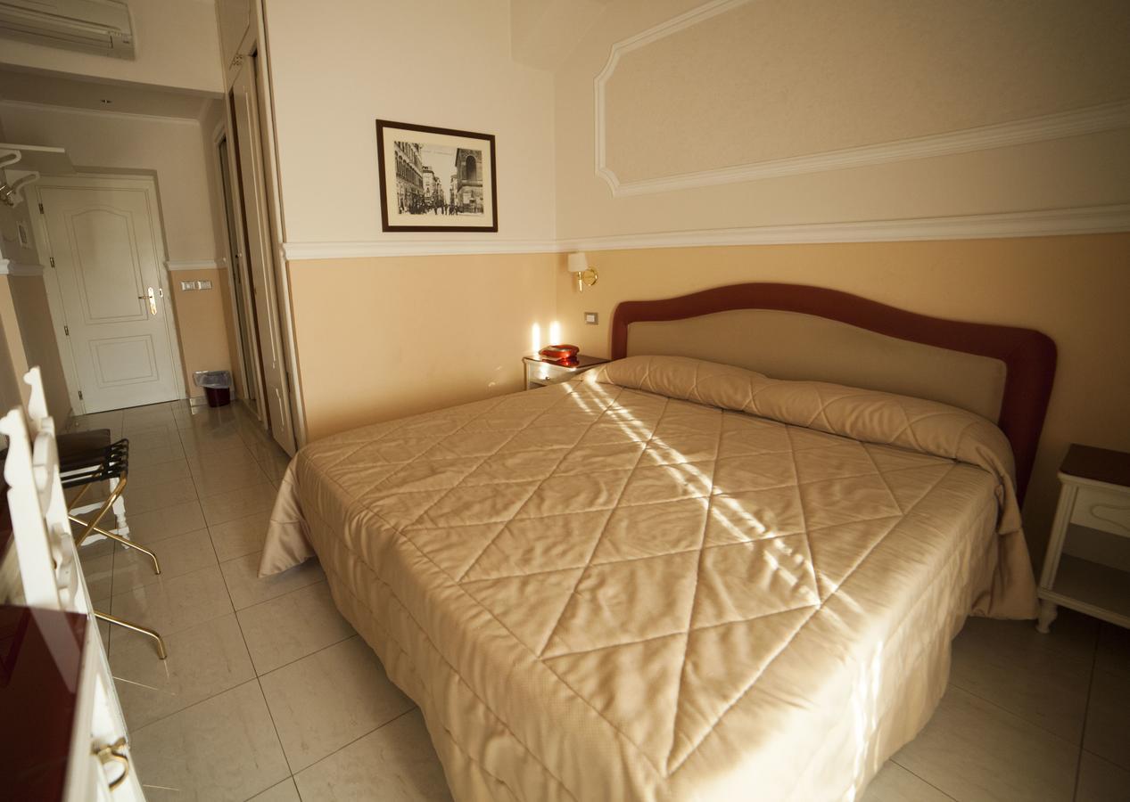 Hotel Gran Duca Ливорно Экстерьер фото