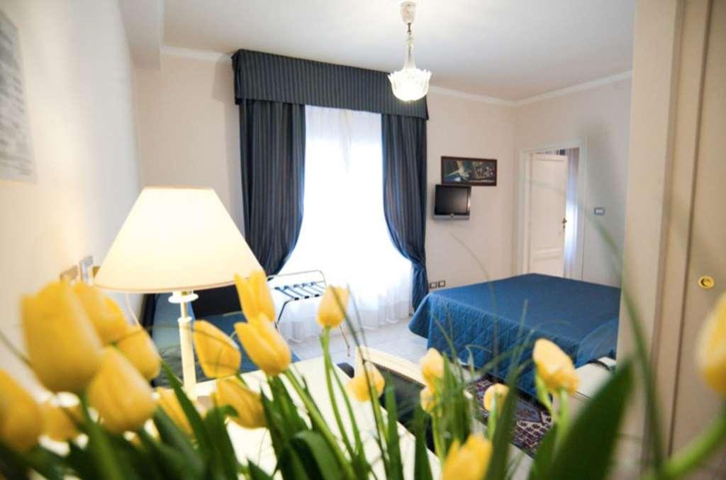 Hotel Gran Duca Ливорно Экстерьер фото