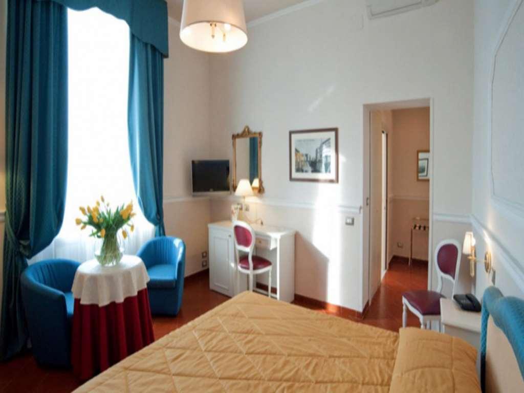 Hotel Gran Duca Ливорно Номер фото