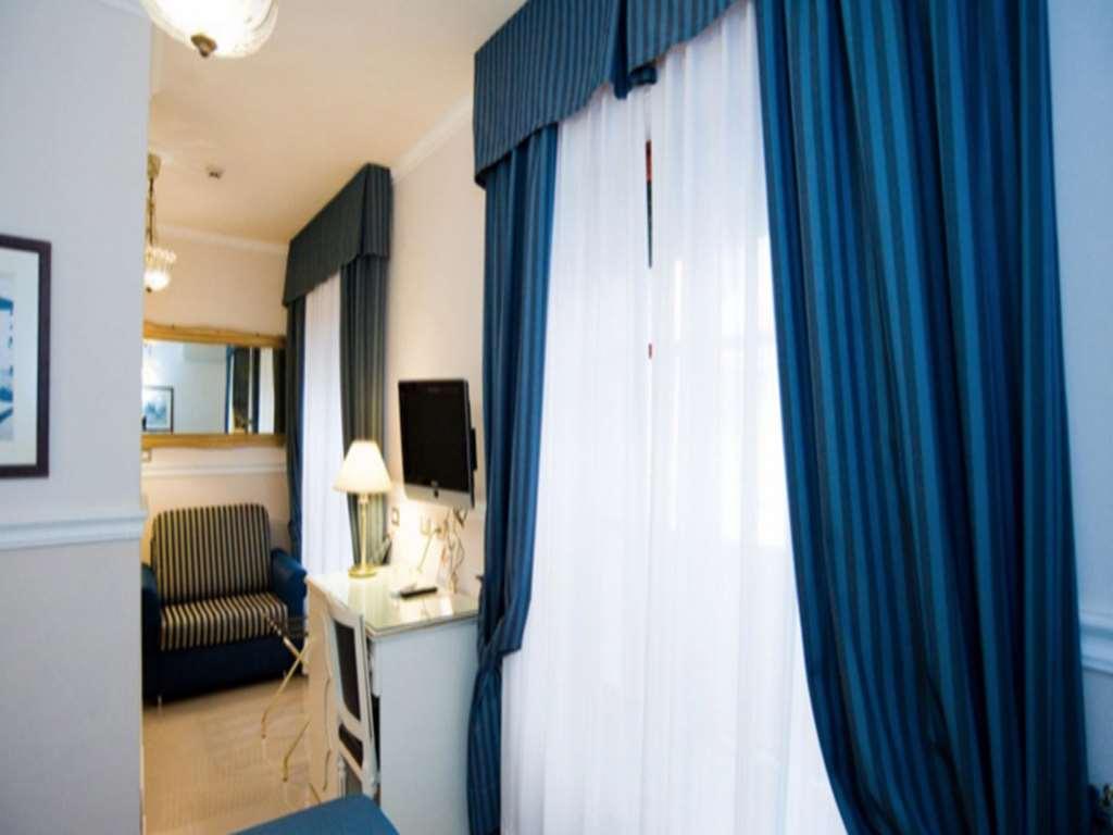 Hotel Gran Duca Ливорно Номер фото